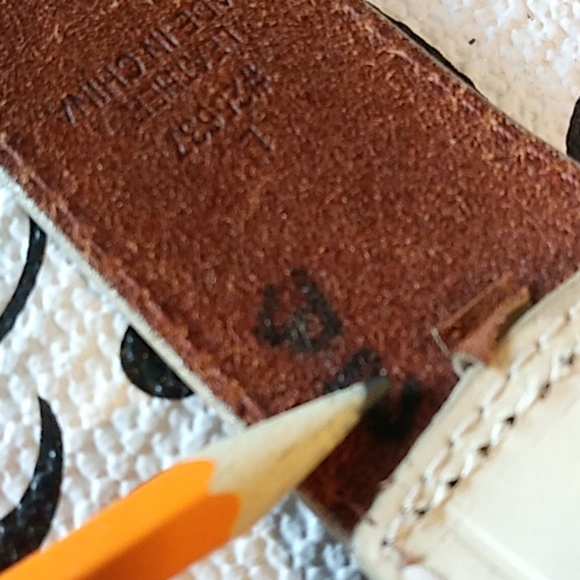 Ivory leather belt - Picture 11 of 11